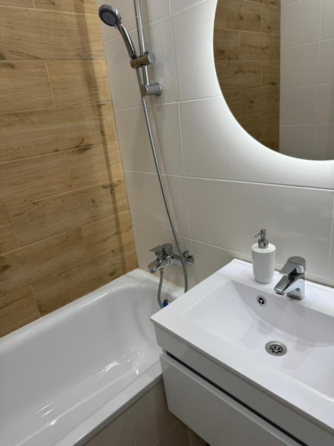 Люкс Апартаменты Cream Pearl На Подолье Vinnytsia Exteriör bild